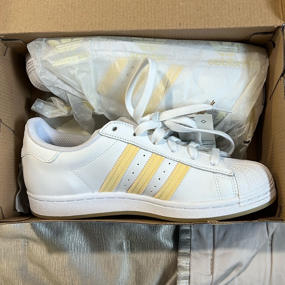 Stan Smith, superstar girls edition size 7